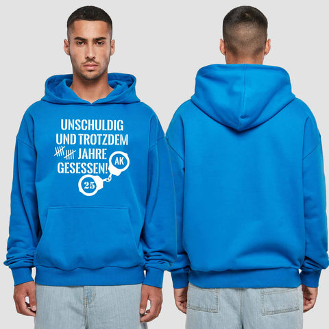 1008 "10 Jahre unschuldig" Abschluss Premium Oversize Hoodie einseitig bedruckt
